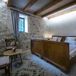 Fig & Oak Villa