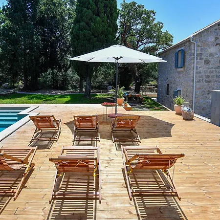 Villa Fig & Oak