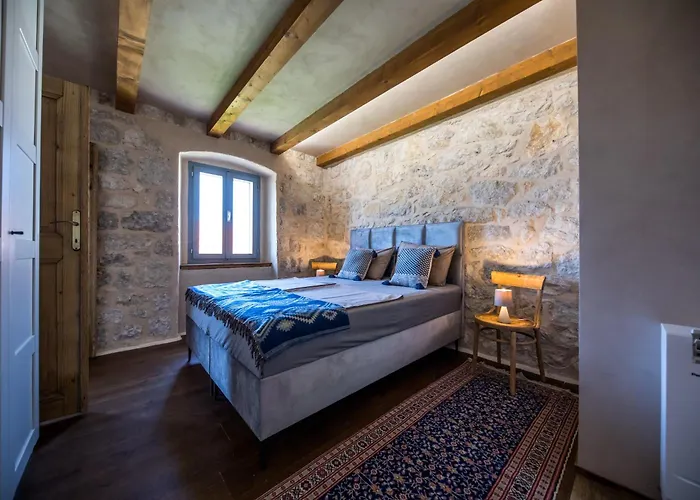 Fig & Oak مْليني